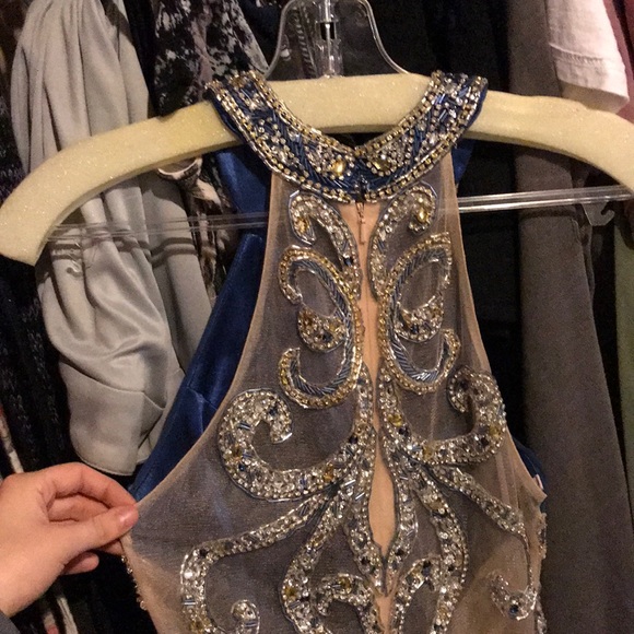 Dress - Picture 1 of 4